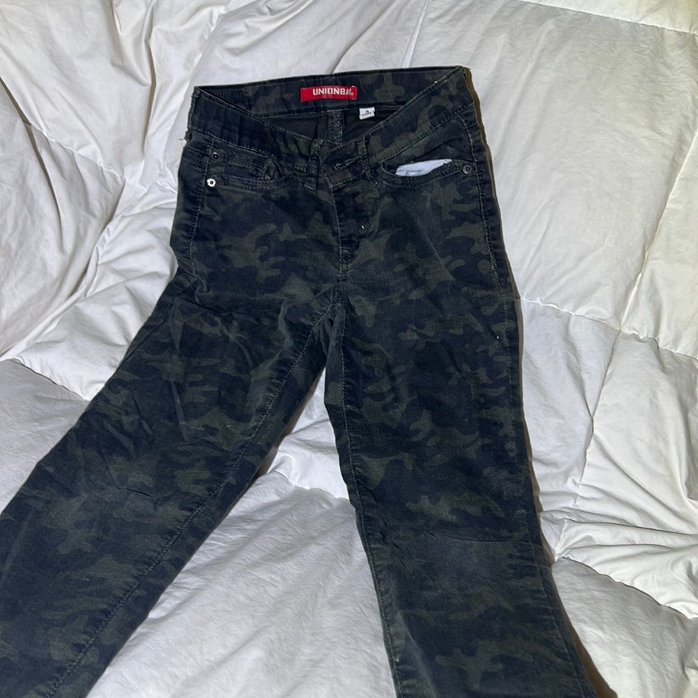 Juniors Size 3 Camo Skinny Jeans